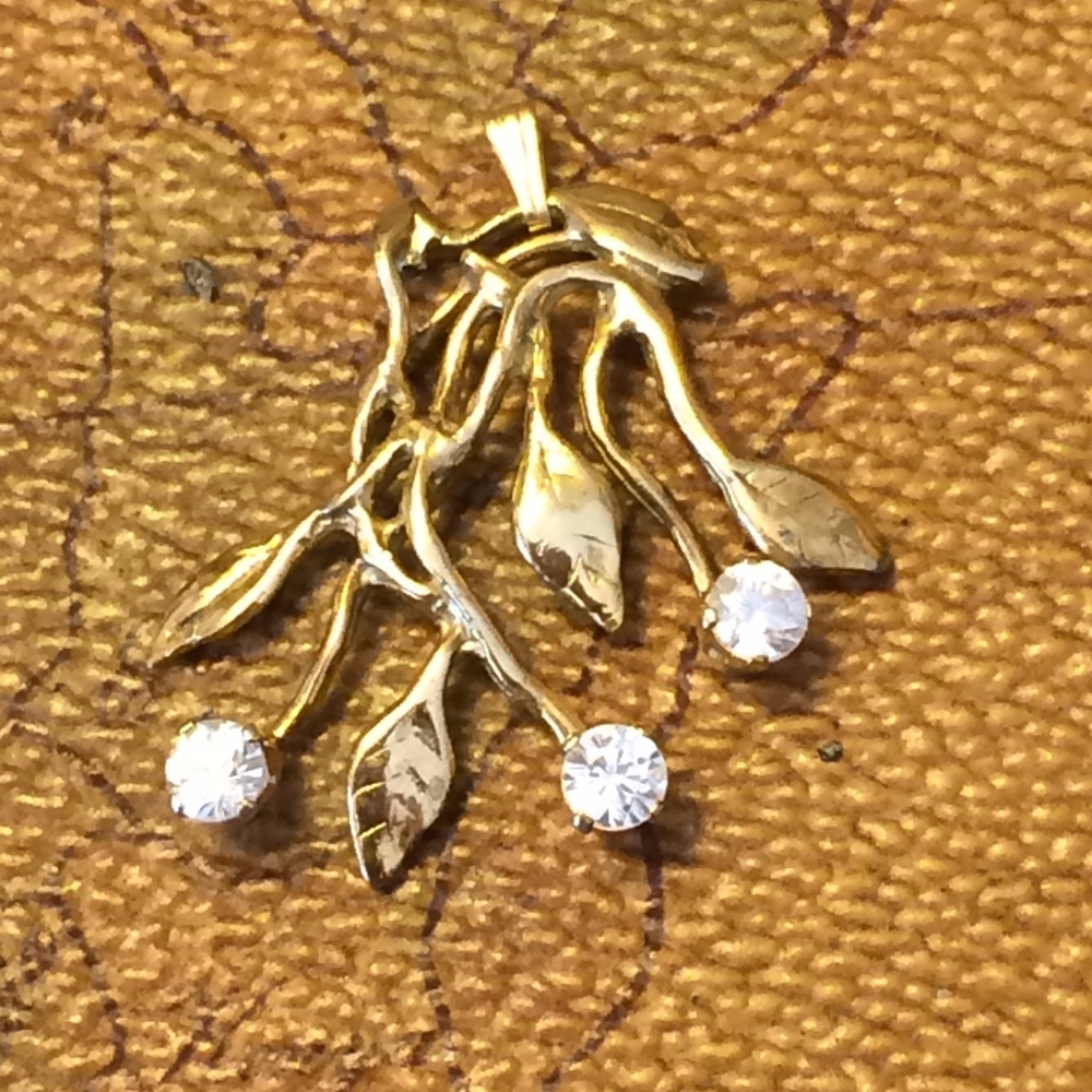 Vintage gold filled  crystal Pendant